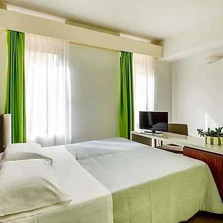 Voi Alimini Hotel 3*