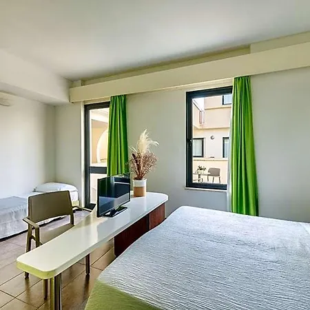 Voi Alimini Hotel 3*